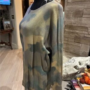 Charlies Multicolor Camouflage Women's Sweater